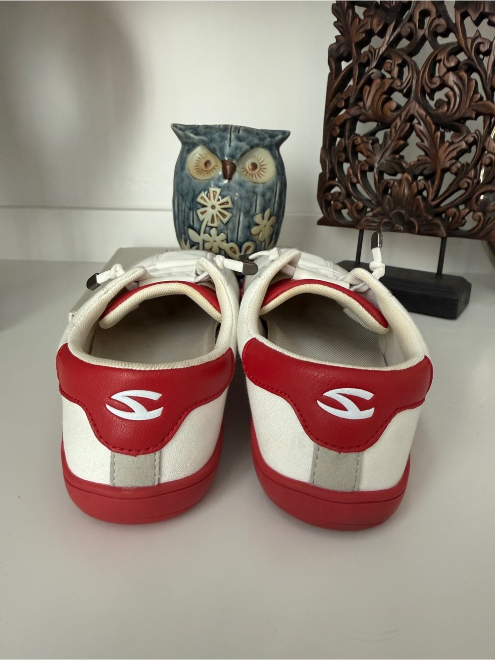 Hobibear White and Red Lightweight Sneakers | Minimalist Lace Up Casual Shoes - Picture 4 of 6